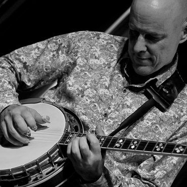 live banjo photo